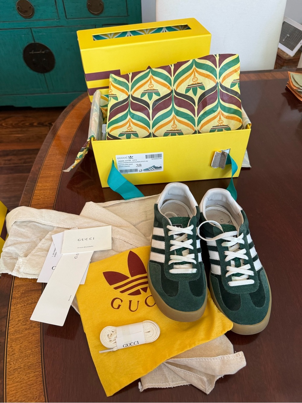 Gucci x Adidas Gazelle Sneakers Green White Velvet Size 38